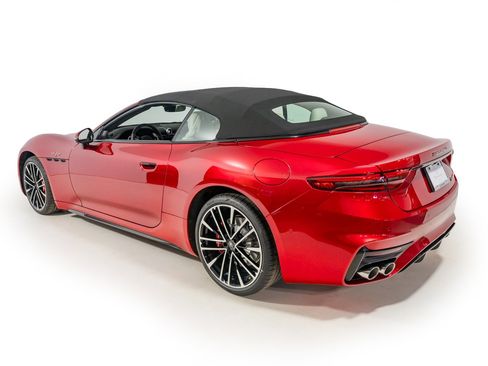 Used 2024 Maserati GranCabrio Trofeo image 6