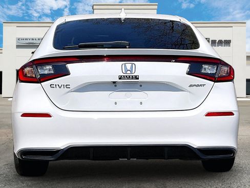 Used 2025 Honda Civic Sport image 4