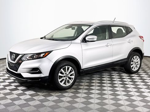Used 2020 Nissan Rogue Sport SV image 4