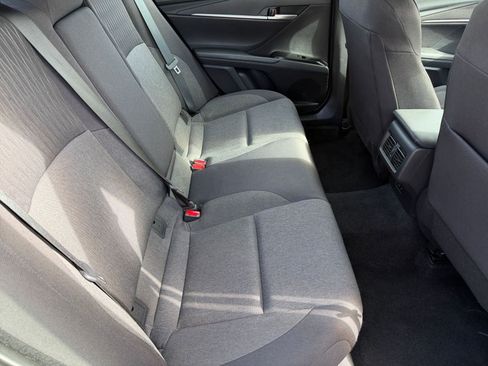 Used 2025 Toyota Camry LE image 23