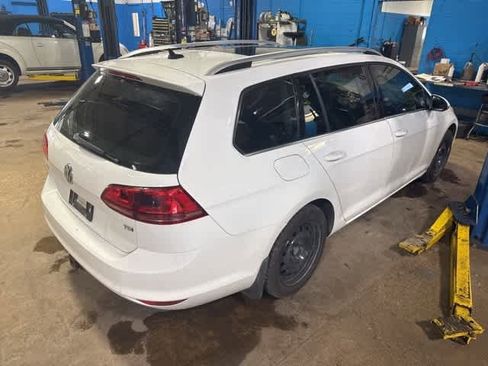 Used 2015 Volkswagen Golf TDI SEL w/ Lighting Package (SEL) image 6