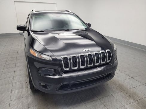 Used 2016 Jeep Cherokee Latitude w/ Comfort & Sound Group AWD/4WD image 14