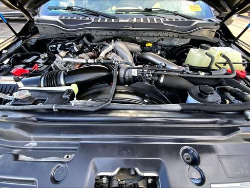 Used 2022 Ford F250 Lariat w/ Tremor Off-Road Package image 27