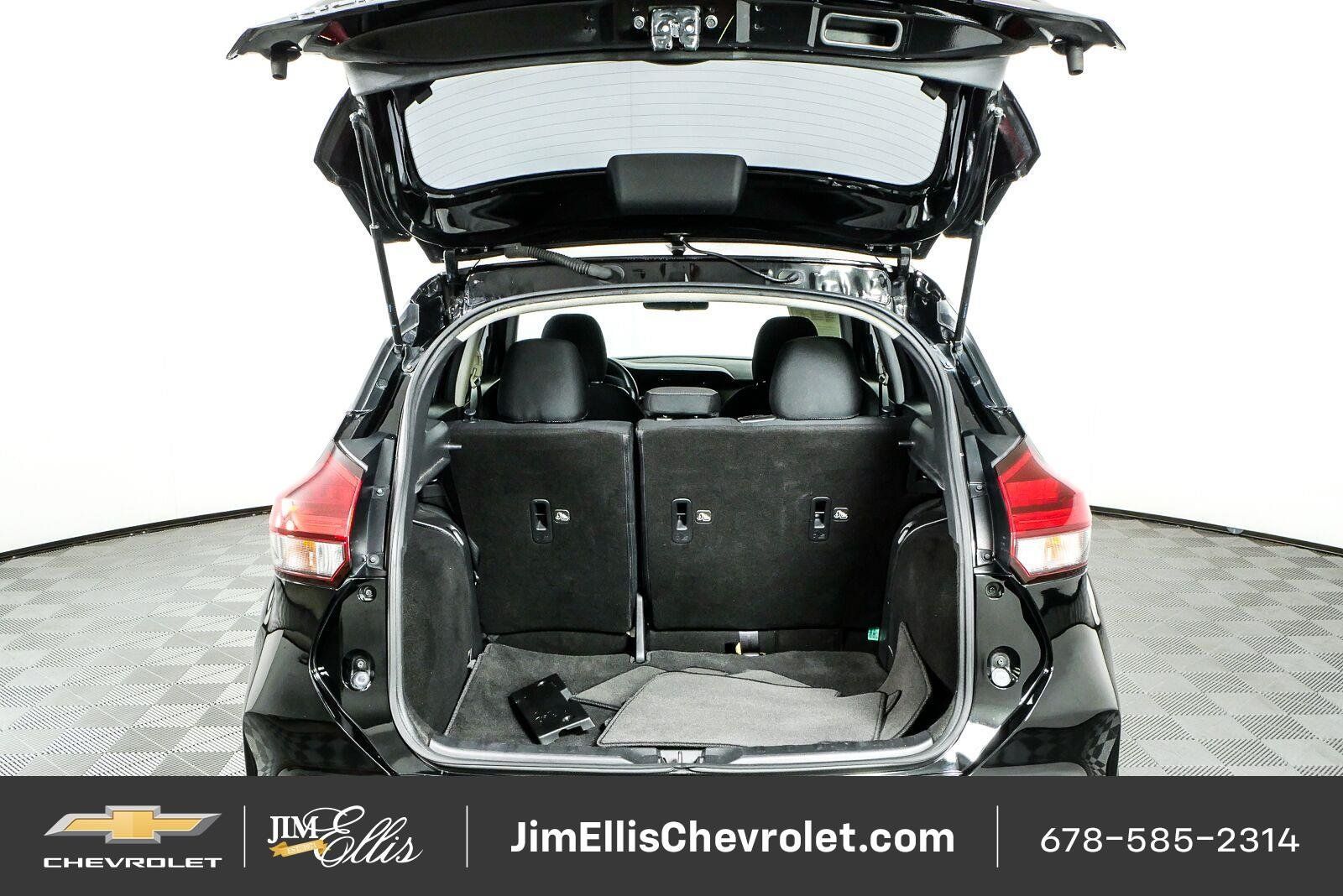 Used 2022 Nissan Kicks S FWD image 30
