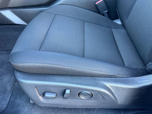 Used 2026 Chevrolet Colorado LT image 14