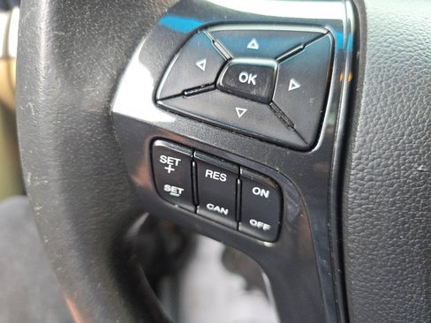 Used 2016 Ford Explorer XLT w/ Equipment Group 202A AWD/4WD image 28