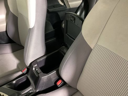 Used 2014 Toyota RAV4 XLE image 24