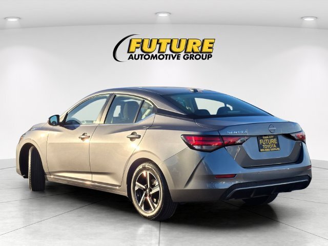 Used 2025 Nissan Sentra SV FWD image 7