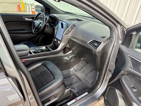 Certified 2024 Ford Edge ST-Line image 20