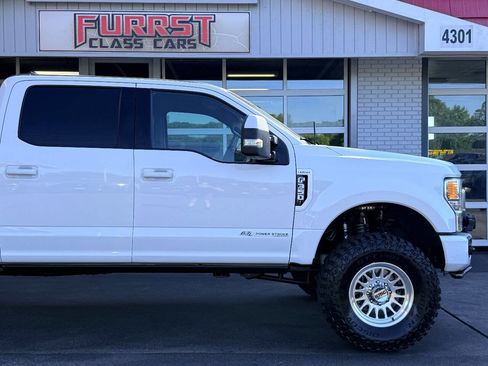 Used 2022 Ford F250 Lariat w/ Lariat Value Package AWD/4WD image 12