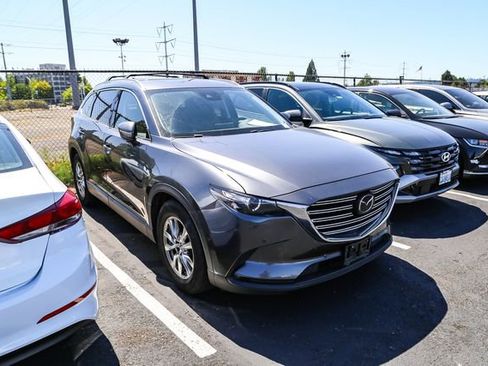 Used 2018 MAZDA CX-9 Touring w/ Touring Premium Package image 6