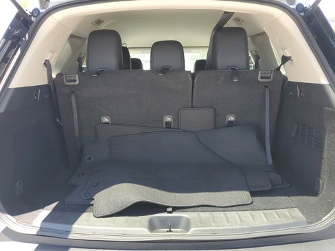 Certified 2024 Nissan Pathfinder SV image 14