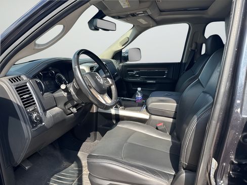 Used 2018 RAM 2500 Laramie AWD/4WD image 5