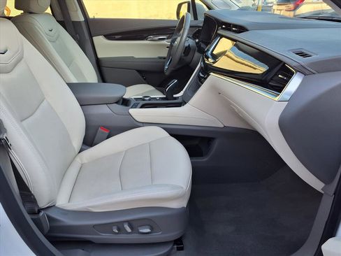 Certified 2024 Cadillac XT6 Premium Luxury w/ Technology Package image 9