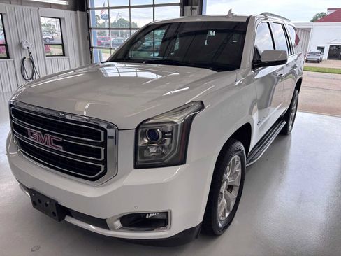 Used 2016 GMC Yukon SLE w/ Convenience Package AWD/4WD image 4