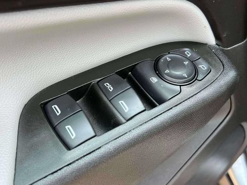 Certified 2024 Chevrolet Equinox LS w/ LS Convenience Package FWD image 20