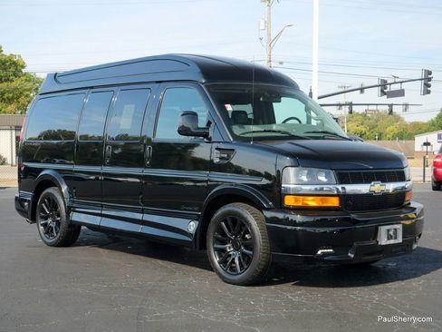 Used 2021 Chevrolet Express 2500 image 20