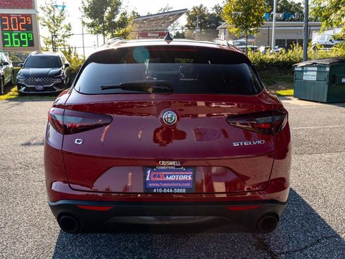 Used 2022 Alfa Romeo Stelvio Sprint image 5
