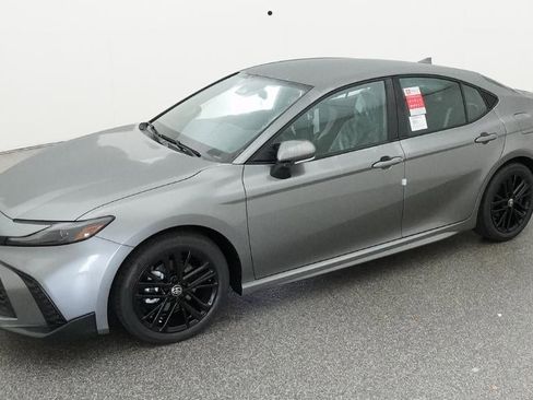 New 2026 Toyota Camry SE FWD image 2