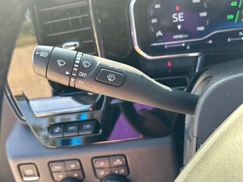 Used 2023 Chevrolet Silverado 1500 ZR2 w/ Technology Package AWD/4WD image 8
