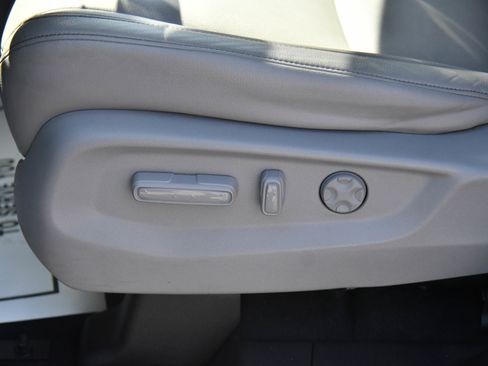 Used 2023 Honda Odyssey EX-L image 17