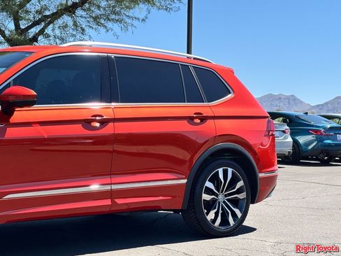 Used 2019 Volkswagen Tiguan SEL Premium R-Line AWD/4WD image 8