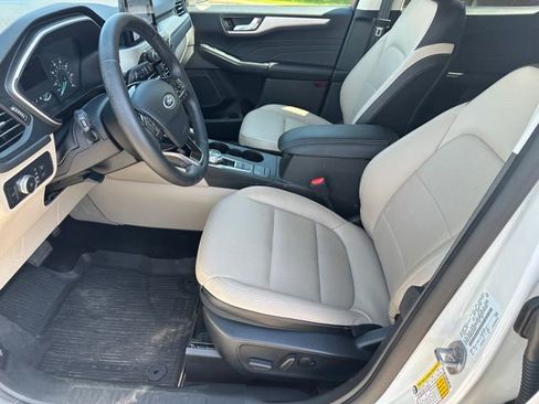 Used 2022 Ford Escape SEL AWD/4WD image 16