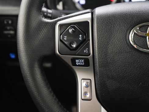 Used 2022 Toyota 4Runner Limited AWD/4WD image 24