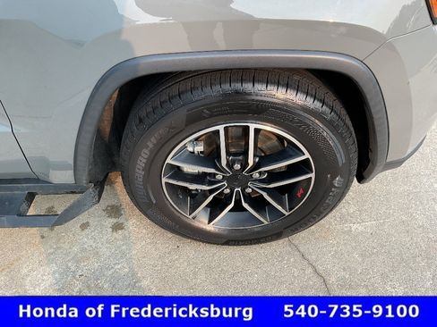 Used 2021 Jeep Grand Cherokee Trailhawk w/ Premium Lighting Group AWD/4WD image 13