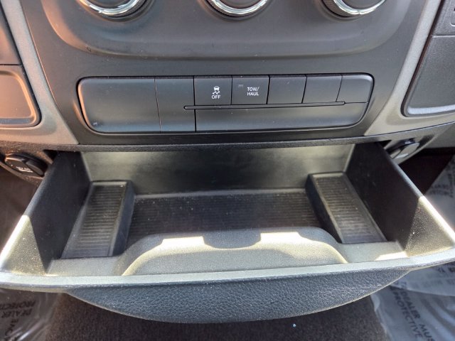 Used 2016 RAM 1500 Express RWD image 26