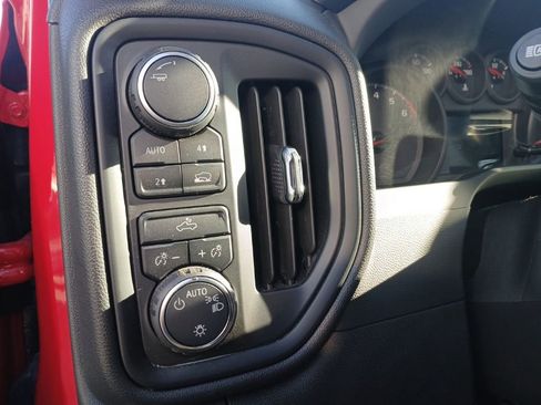 Used 2023 Chevrolet Silverado 1500 Custom image 20