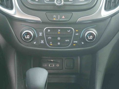 Used 2024 Chevrolet Equinox LT AWD/4WD image 8