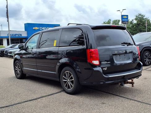 Used 2017 Dodge Grand Caravan SXT FWD image 6