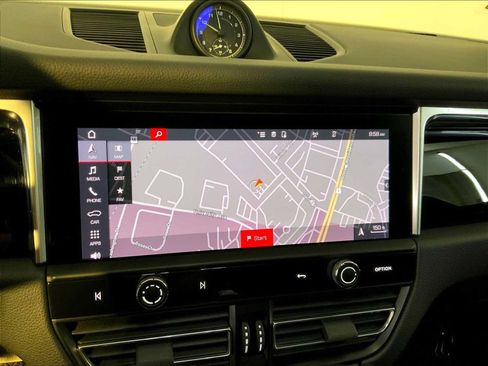 Certified 2023 Porsche Macan AWD/4WD image 37
