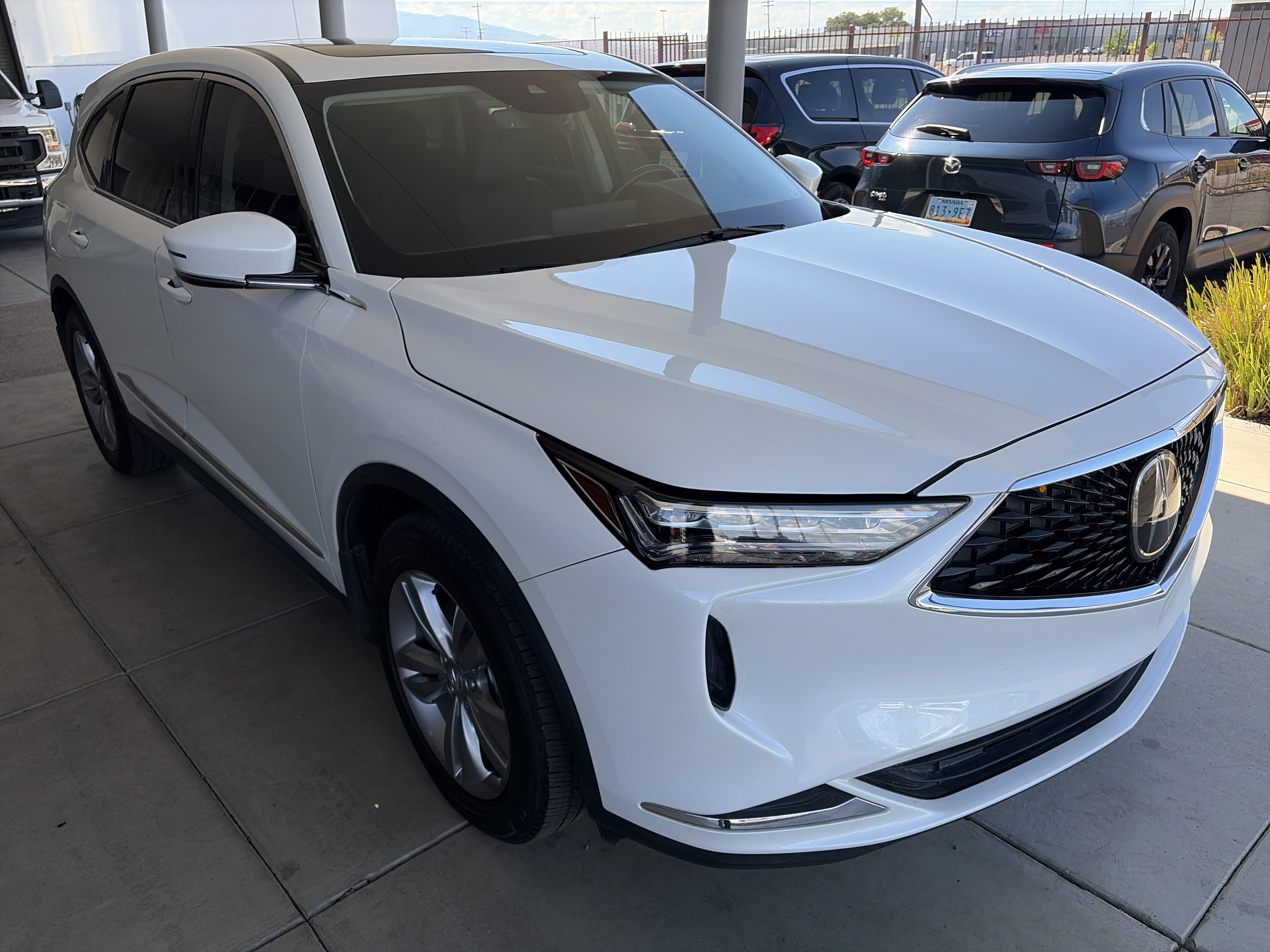 Used 2023 Acura MDX FWD image 3