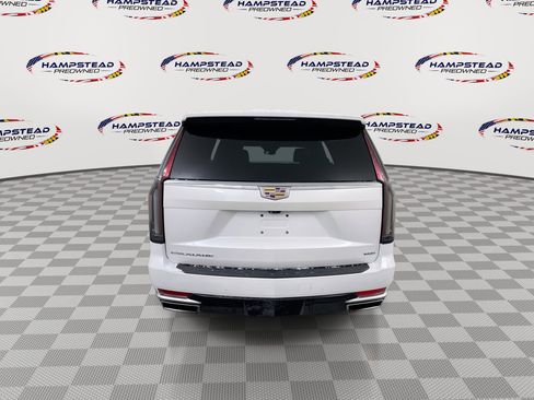 Used 2023 Cadillac Escalade Premium Luxury image 7