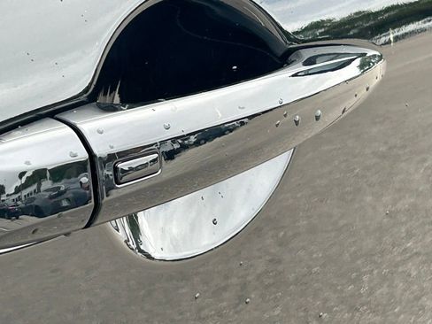 Used 2025 Nissan Pathfinder SV w/ Black Appearance Package image 36