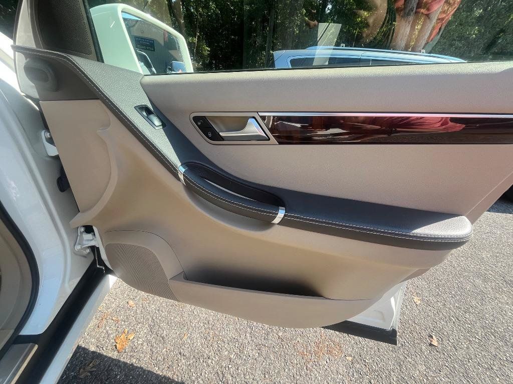Used 2011 Mercedes-Benz R 350 4MATIC image 39