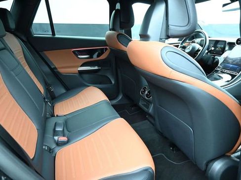 Used 2023 Mercedes-Benz GLC 300 image 16