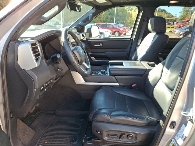 Used 2024 Toyota Sequoia Platinum AWD/4WD image 14