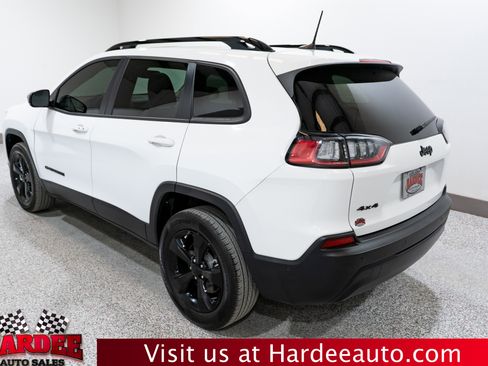 Used 2023 Jeep Cherokee Altitude Lux w/ Lux Elite Package AWD/4WD image 3