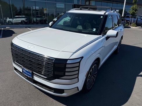 Certified 2026 Hyundai Palisade Calligraphy AWD/4WD image 9
