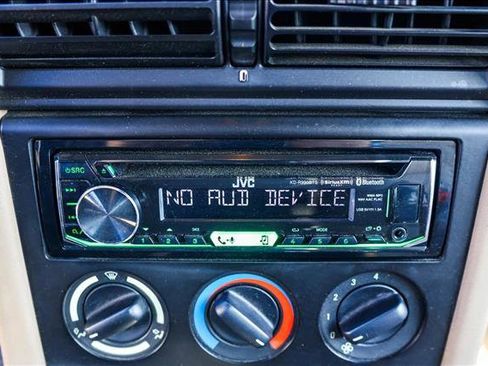 Used 1996 BMW Z3 1.9 image 14