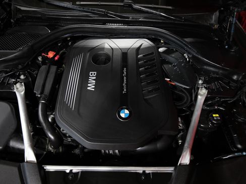 Used 2019 BMW 540i w/ Convenience Package image 31