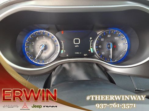 Certified 2024 Chrysler Pacifica Touring-L image 16