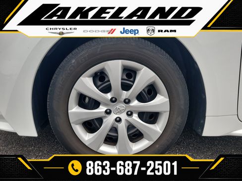 Used 2023 Toyota Corolla LE FWD image 9