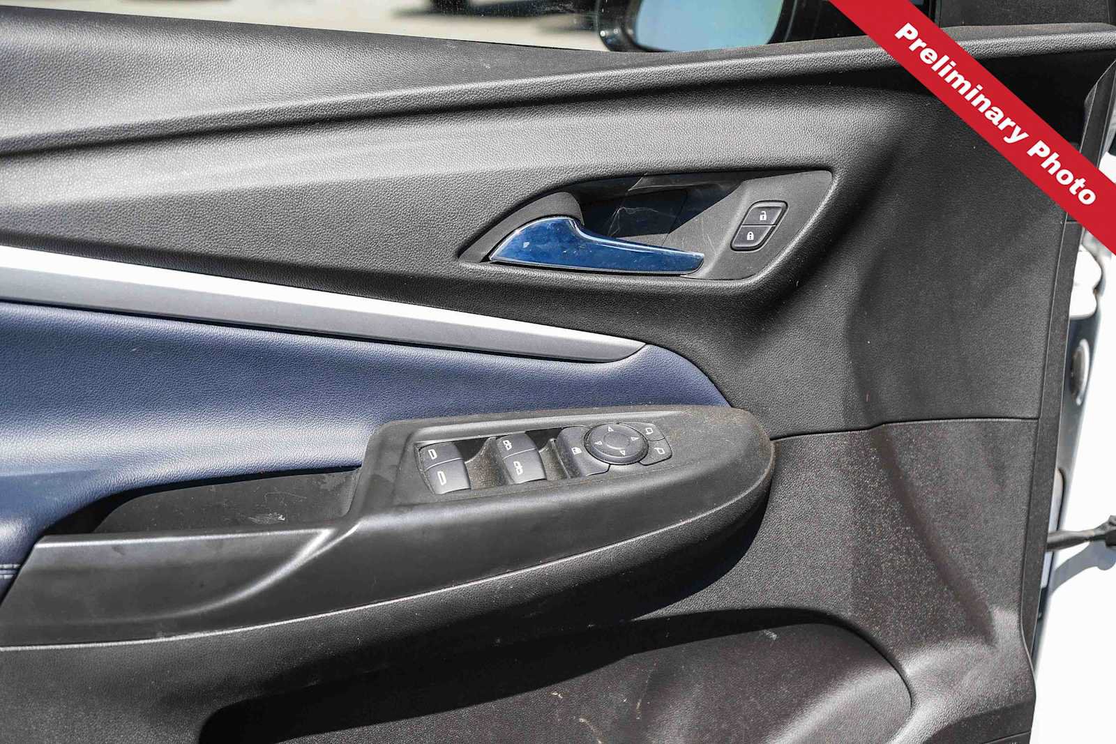 Used 2022 Chevrolet Bolt EUV Premier w/ Sun & Sound Package FWD image 15