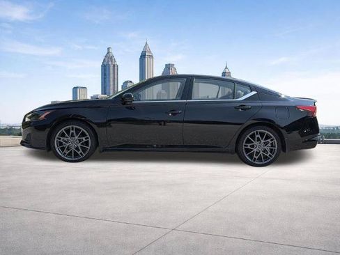 Certified 2024 Nissan Altima 2.0 SR FWD image 22