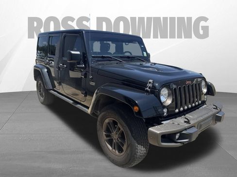 Used 2016 Jeep Wrangler Unlimited Sahara AWD/4WD image 3