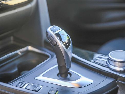 Used 2019 BMW 430i Coupe w/ Convenience Package image 19